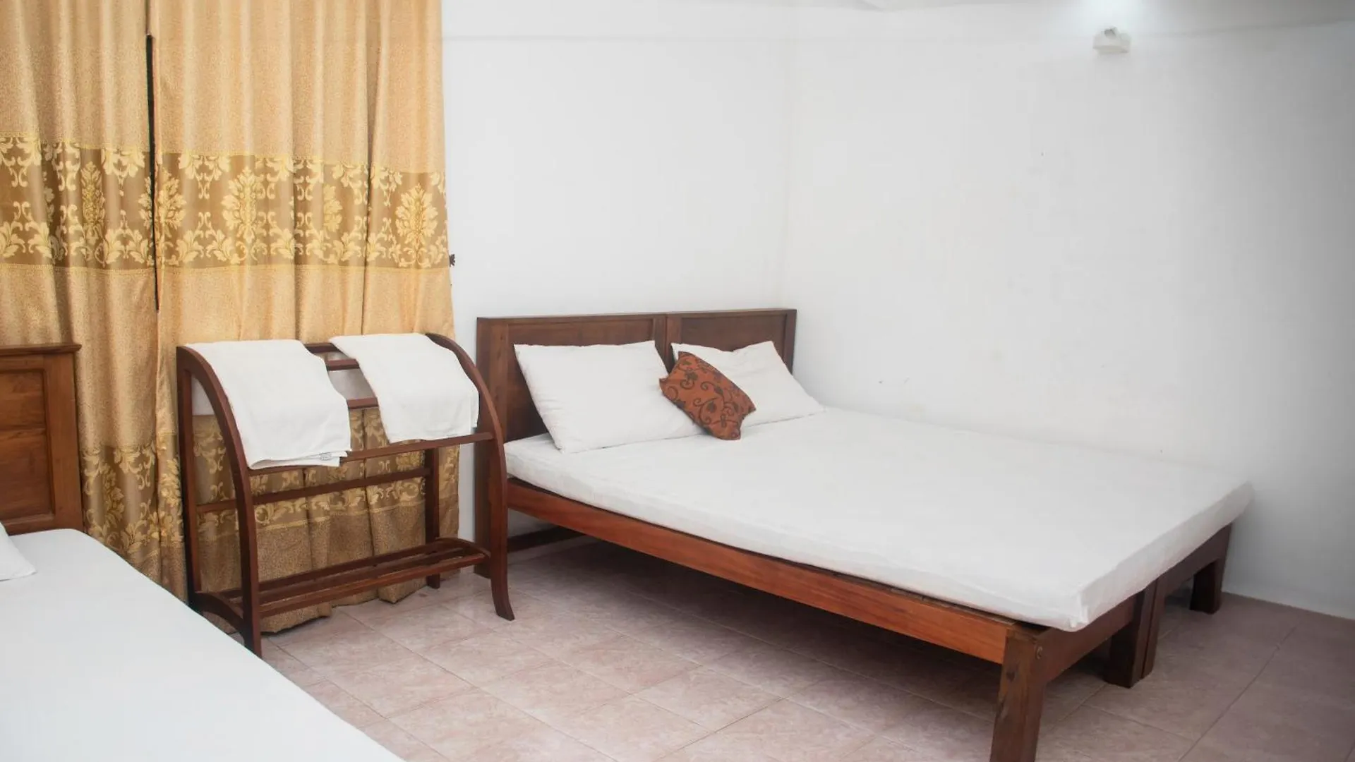Guest house Jc'S White House Hotel Habarana