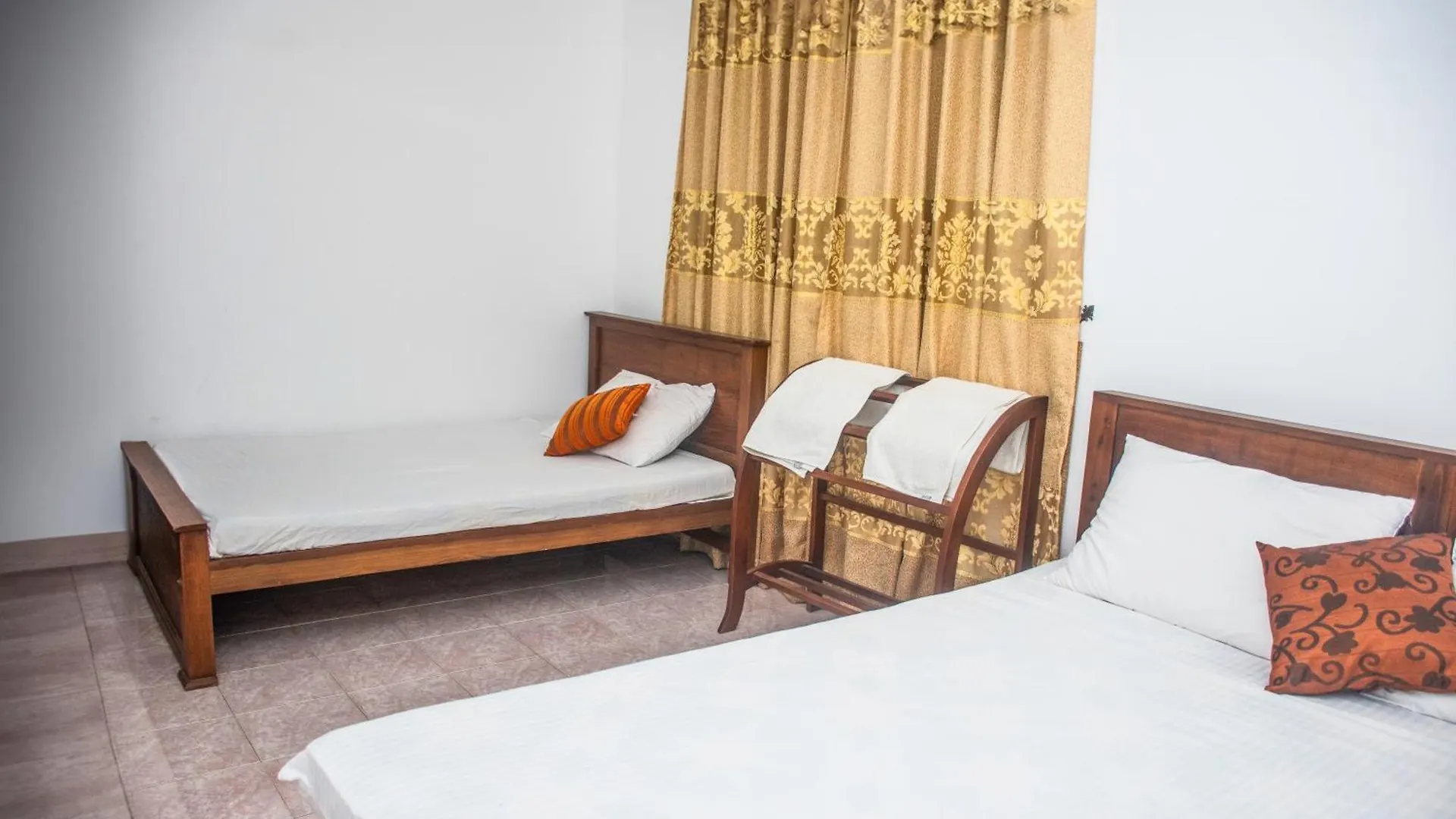 Guest house Jc'S White House Hotel Habarana