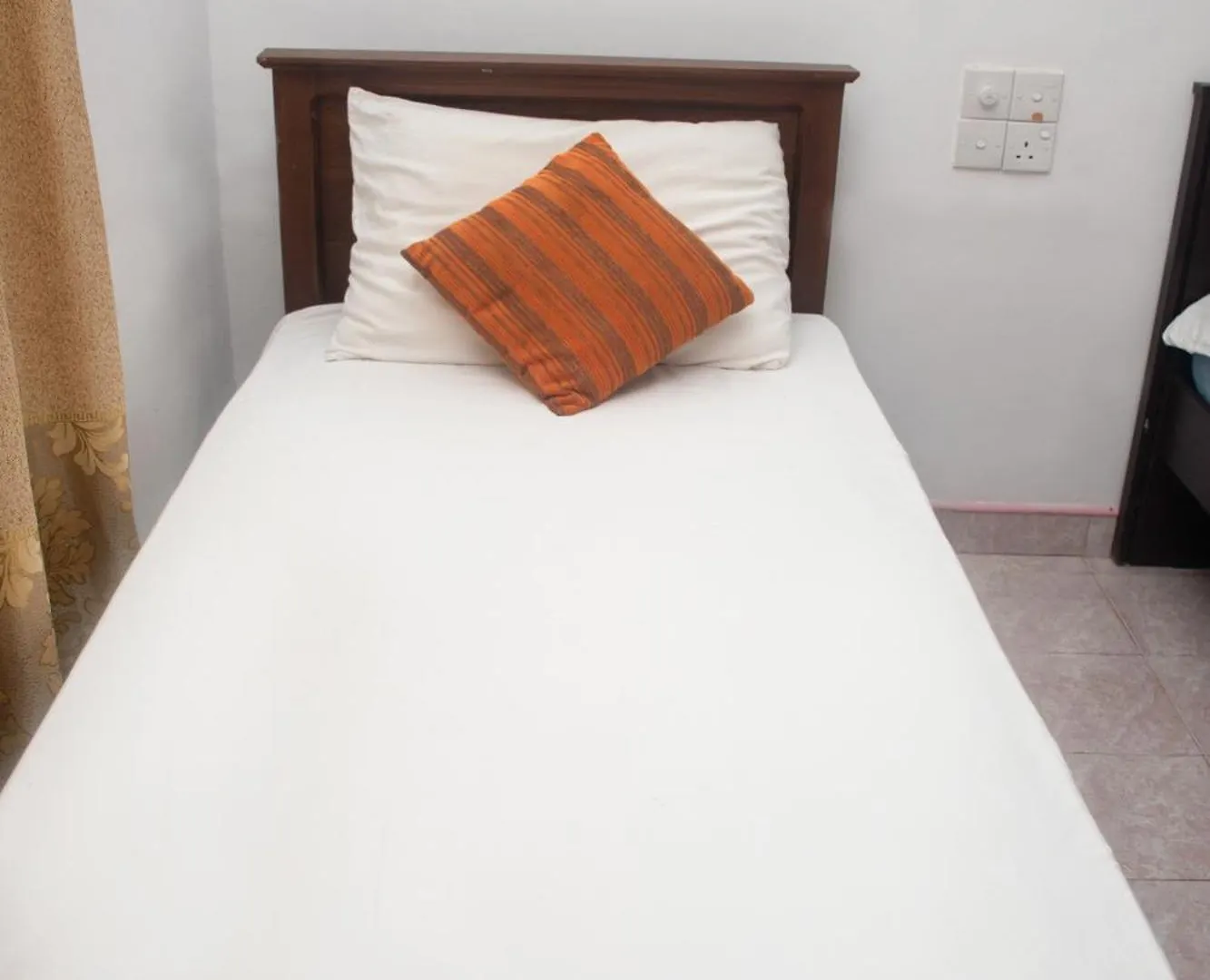 Jc'S White House Hotel Habarana